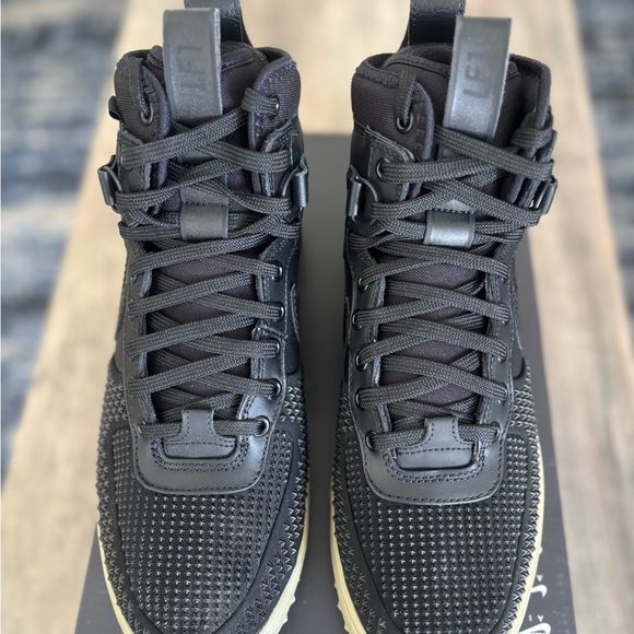 Size 9.5 - Nike Lunar Force 1 Duckboot Black Neutral Olive DZ5320-001 Men’s NEW - Picture 2 of 8